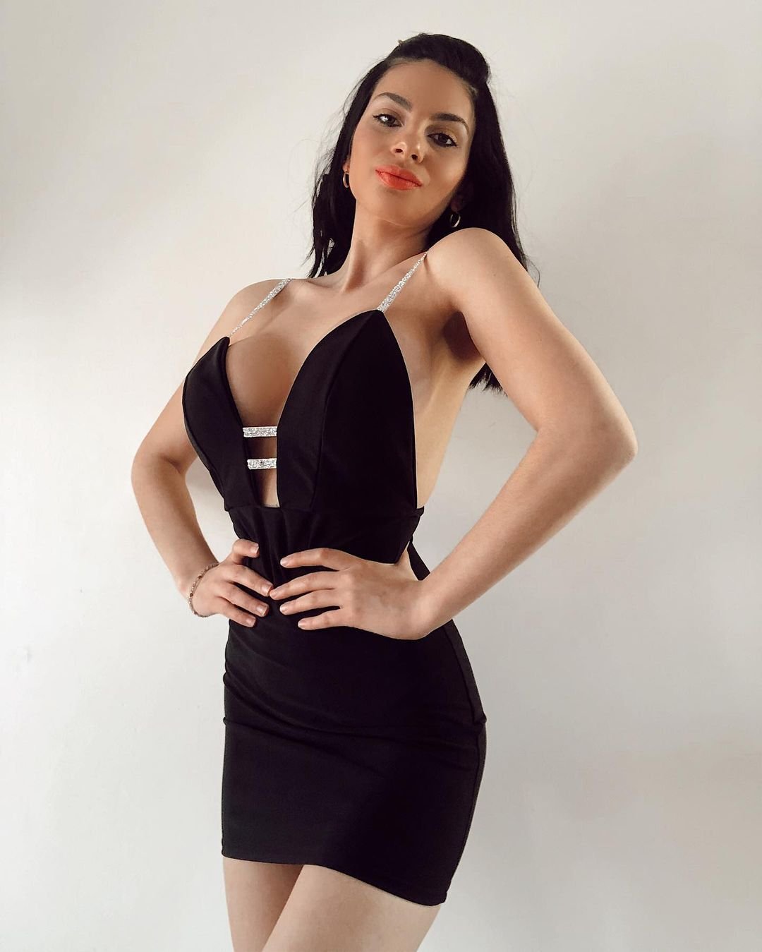 brunette latina so hot big tits #W51lX67x